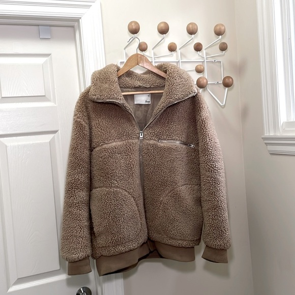 Wilfred Jackets & Blazers - Aritzia Wilfred Free - Teddy Jacket - Oversized Baggy Neutral Brown Tan - M